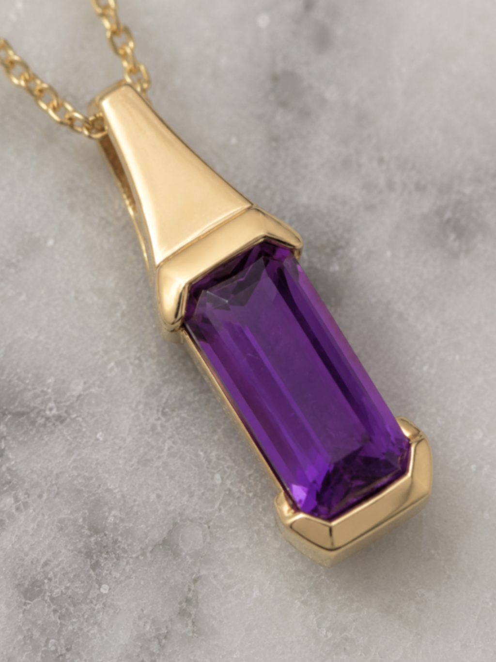 9ct Yellow Gold Elongated Amethyst Pendant Necklace