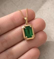 9ct Yellow Gold Emerald Pendant – Chunky Border Design