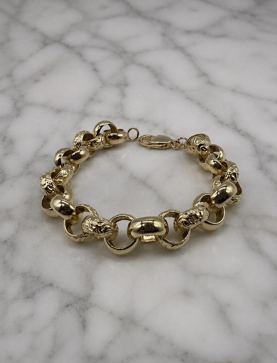 9ct Yellow Gold Engraved & Plain Belcher Bracelet – 13mm