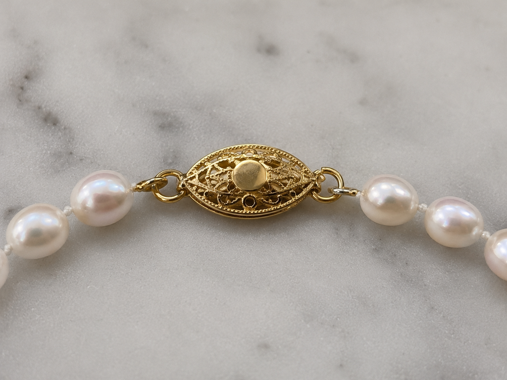 9ct Yellow Gold Freshwater Pearl & Diamond Flower Necklace