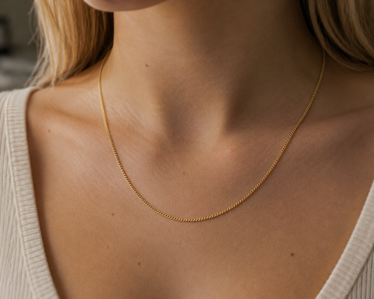 18ct Gold Pendant Curb Chain – 18” 3.1g (Italian gold)