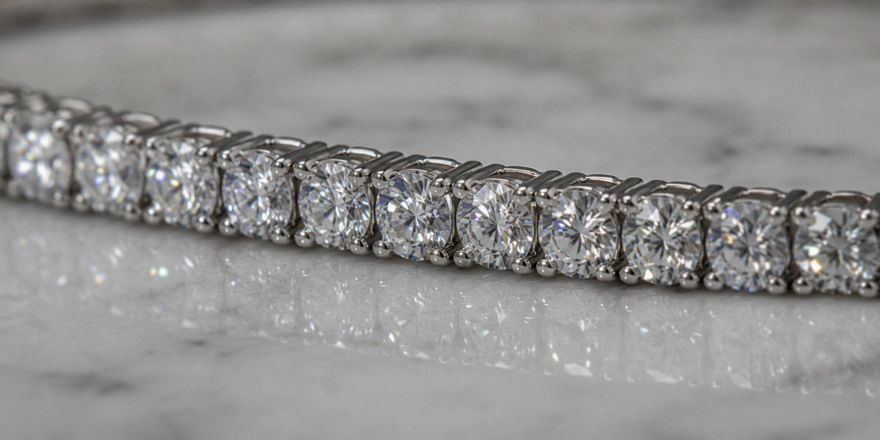 18ct White Gold Lab-Grown Diamond Tennis Bracelet