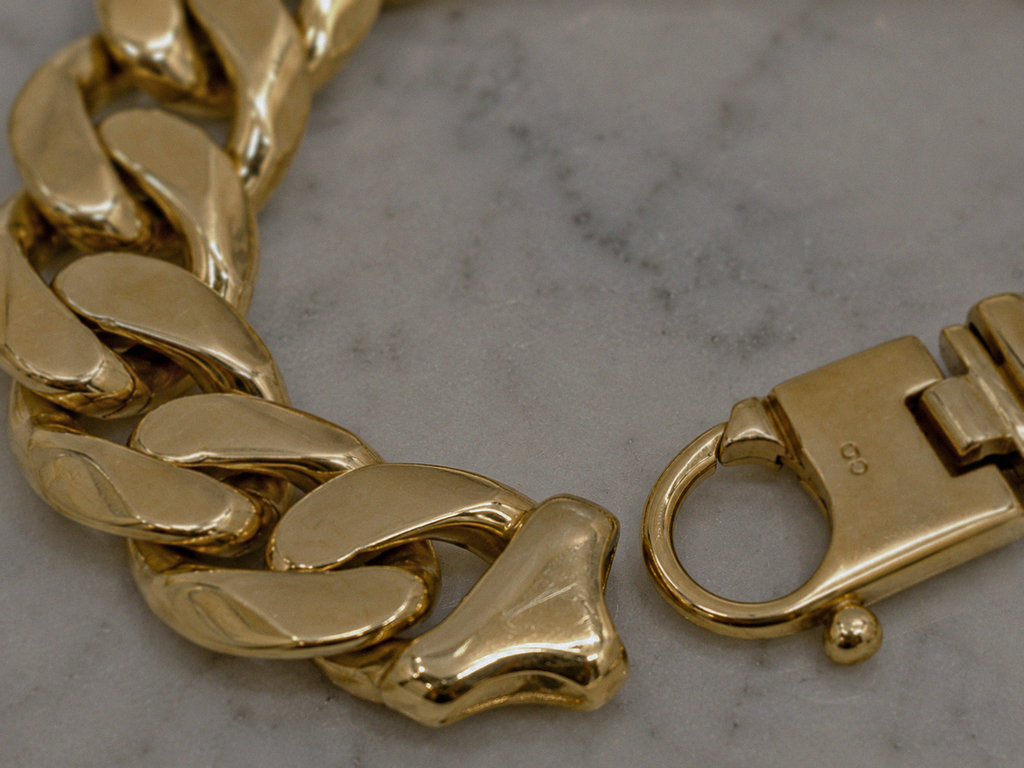 9ct Yellow Gold Heavy Flat Curb Bracelet (94g) 17mm Statement Piece