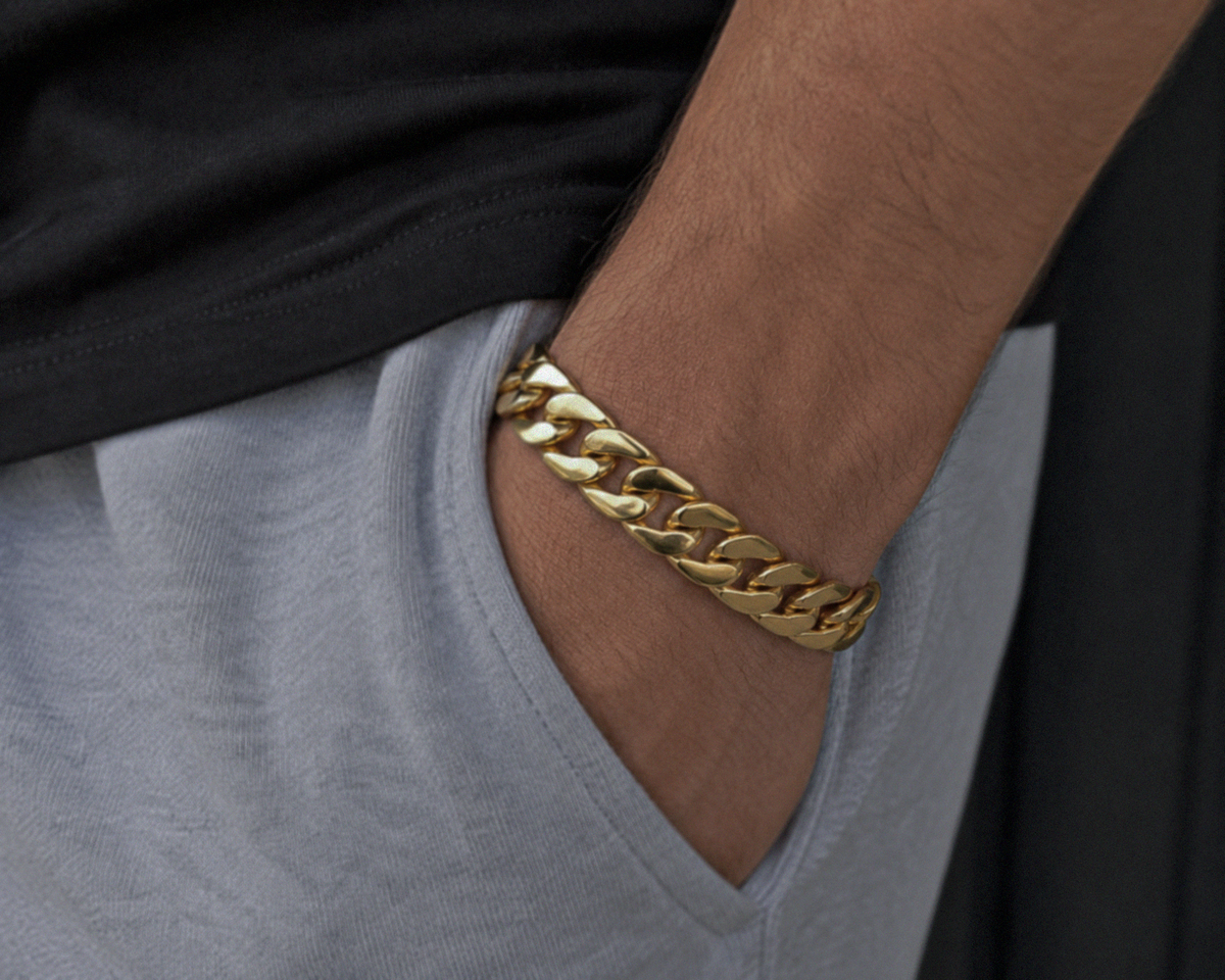 9ct Yellow Gold Heavy Flat Curb Bracelet (94g) 17mm Statement Piece