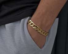 9ct Yellow Gold Heavy Flat Curb Bracelet (94g) 17mm Statement Piece