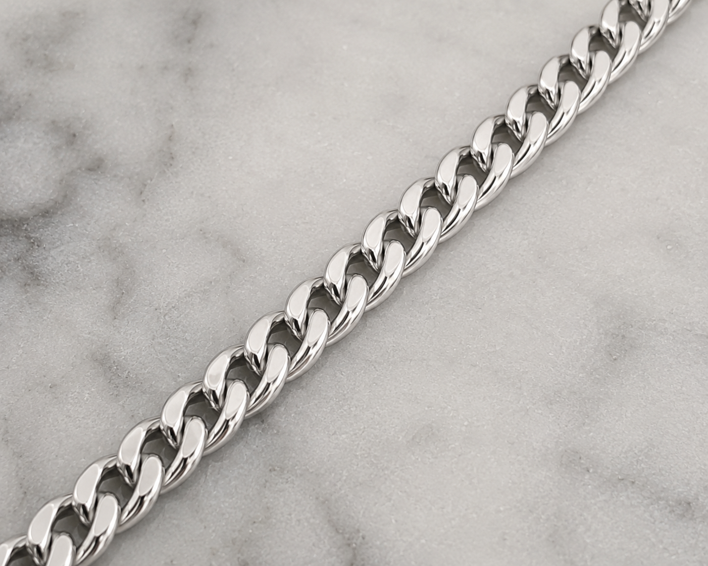 Fred Bennett Smaller Fit Stainless Steel Cuban Chain Necklace