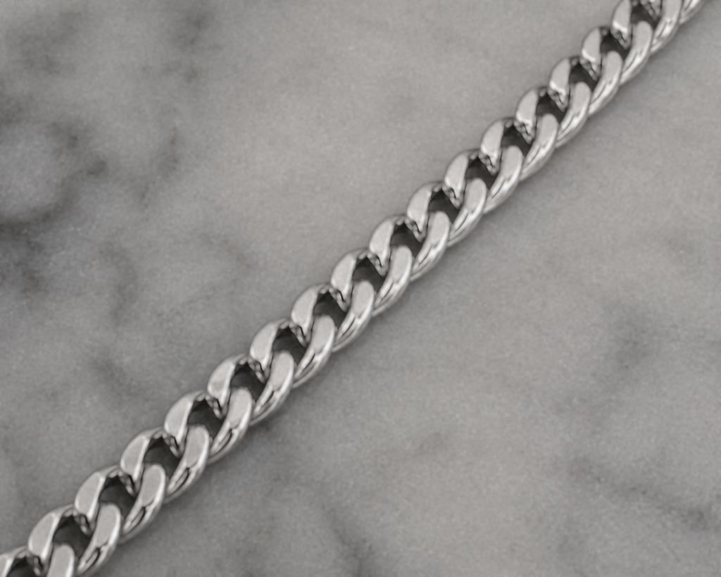 Fred Bennett Smaller Fit Stainless Steel Cuban Chain Necklace