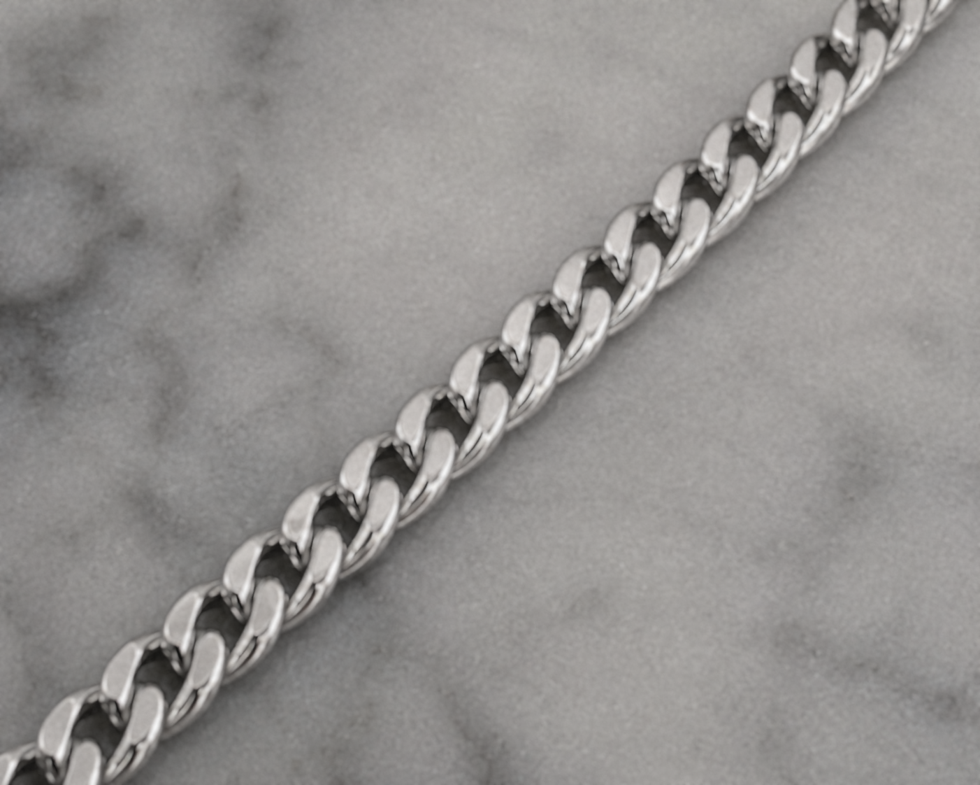 Fred Bennett Smaller Fit Stainless Steel Cuban Chain Necklace