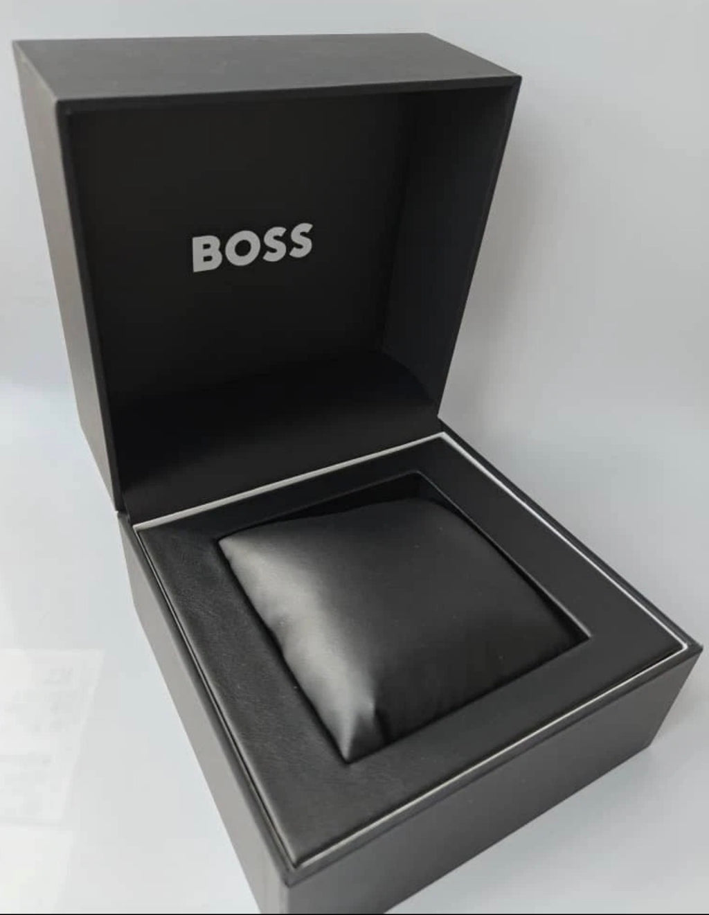 Hugo boss men’s solograde chrono watch