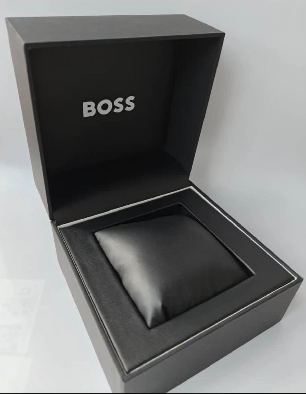 Hugo boss men’s solograde chrono watch