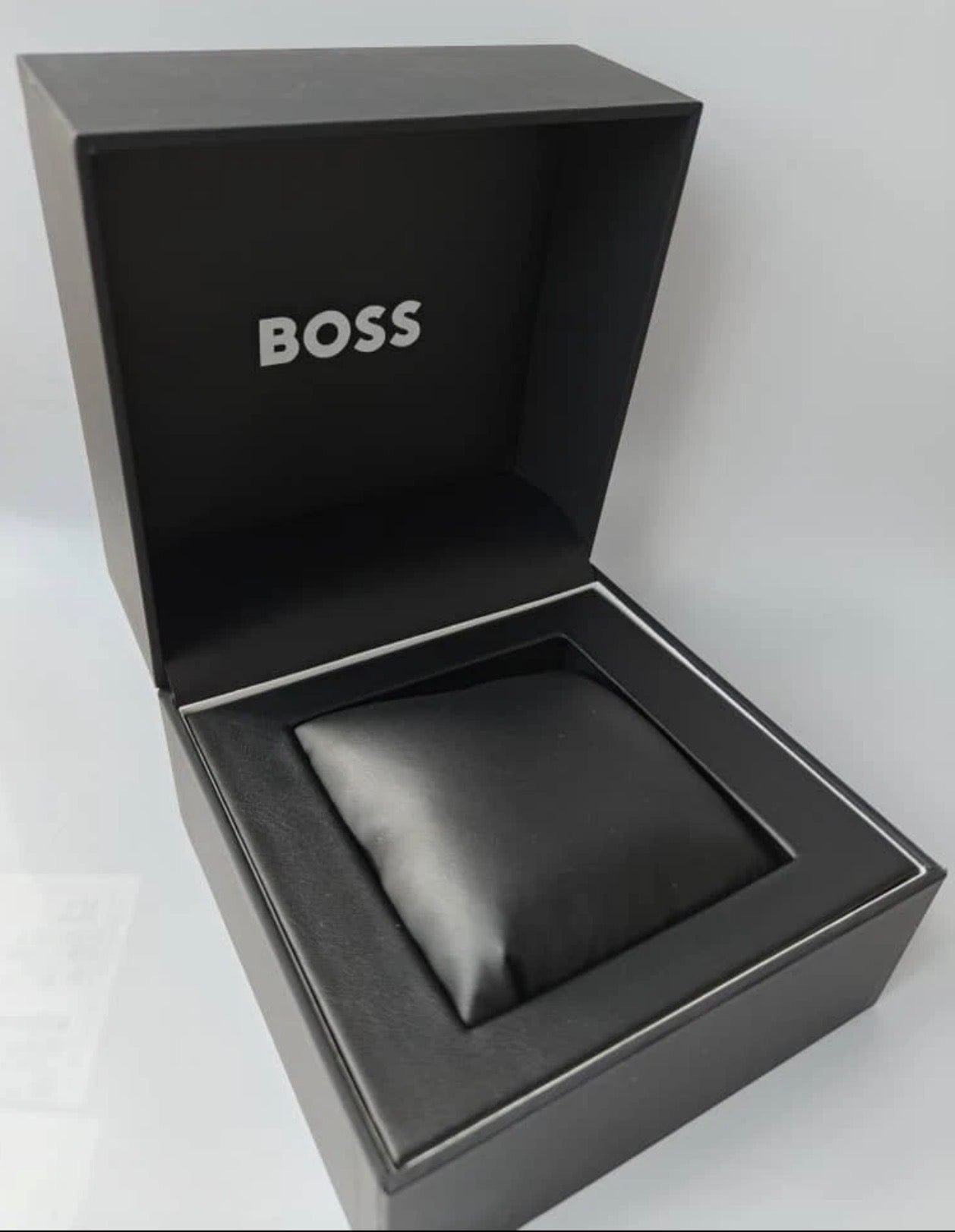 Hugo boss men’s solograde chrono watch