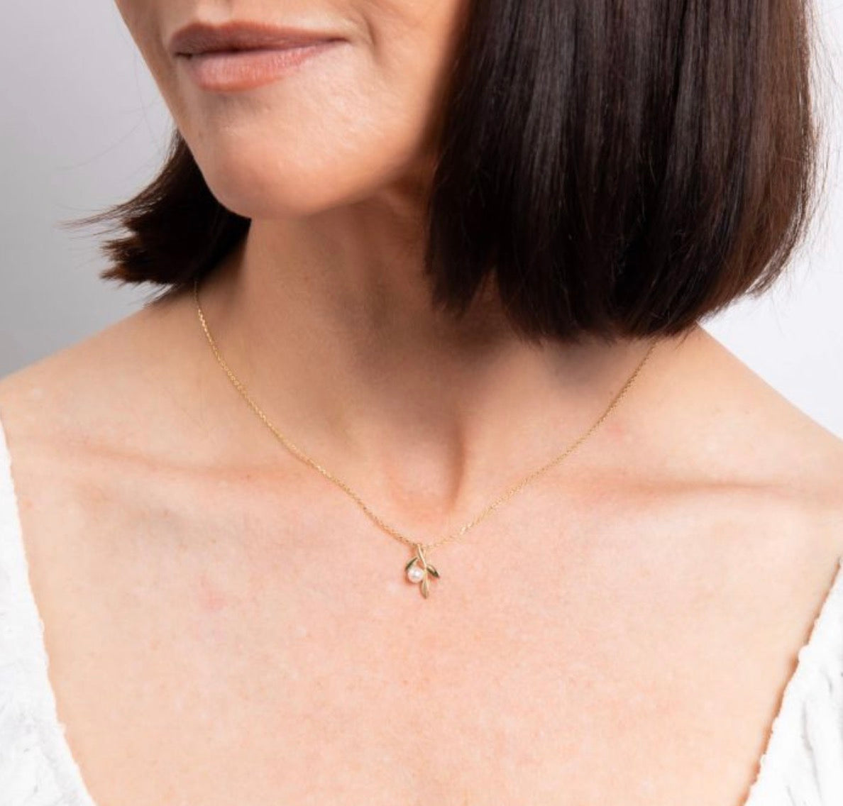 Willow Pearl Necklace in 9ct Gold