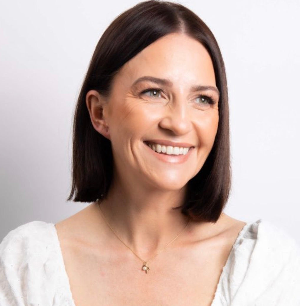 Willow Pearl Necklace in 9ct Gold