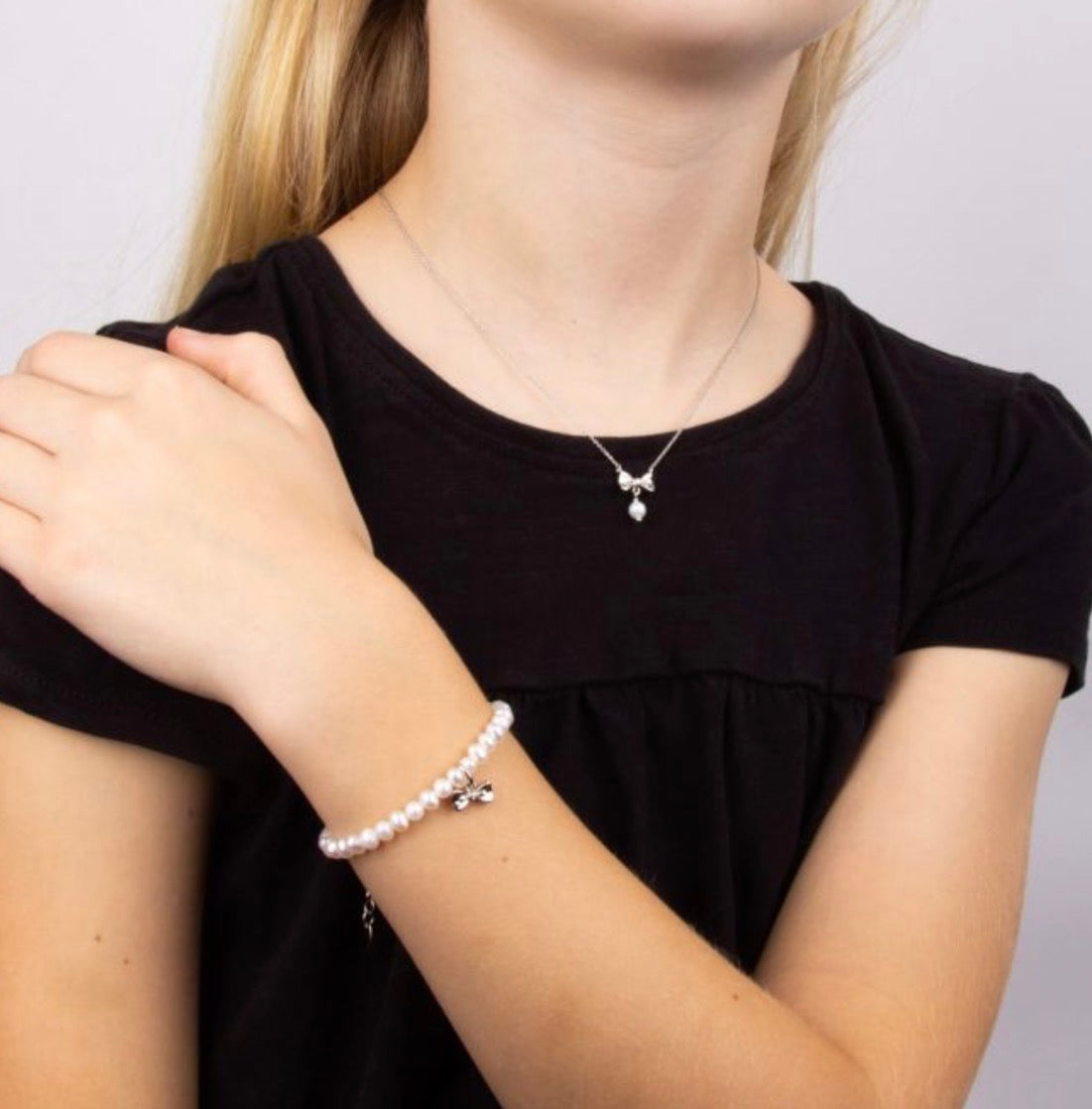 Shell Pearl & Bow Charm Bracelet with Diamond (Children’s)