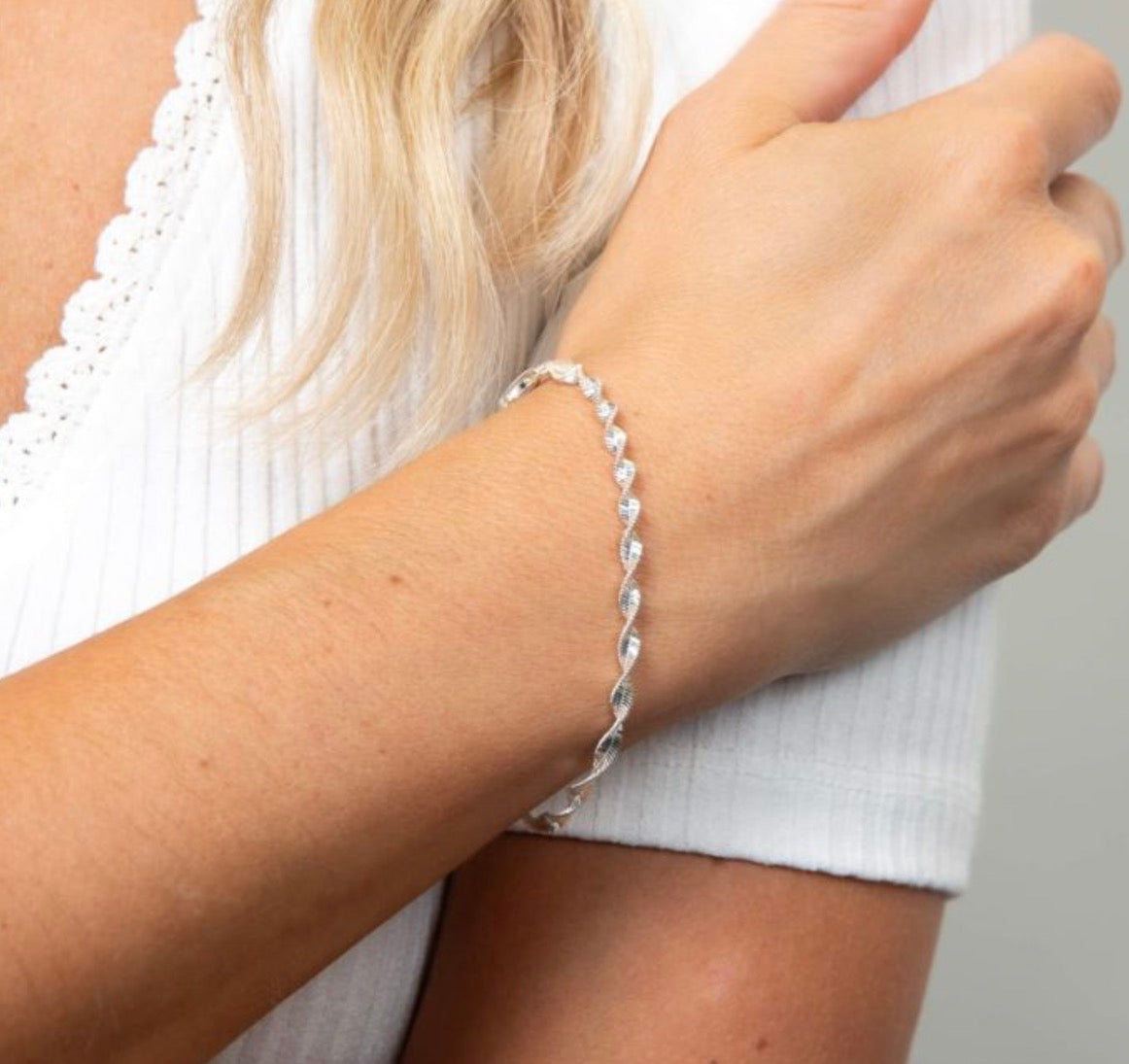 Twisted Chain Bracelet – Sterling Silver (19cm)