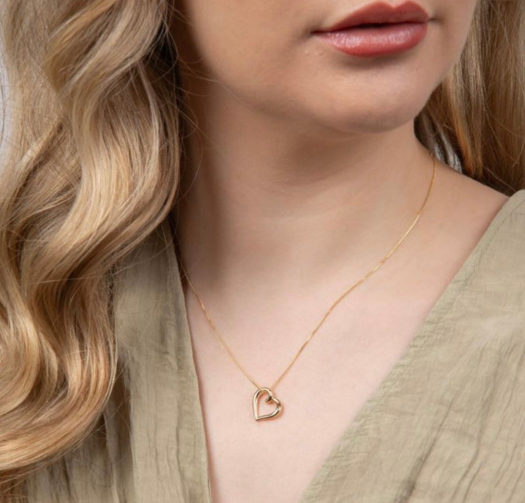 Organic Heart Pendant Necklace in 9ct Yellow Gold