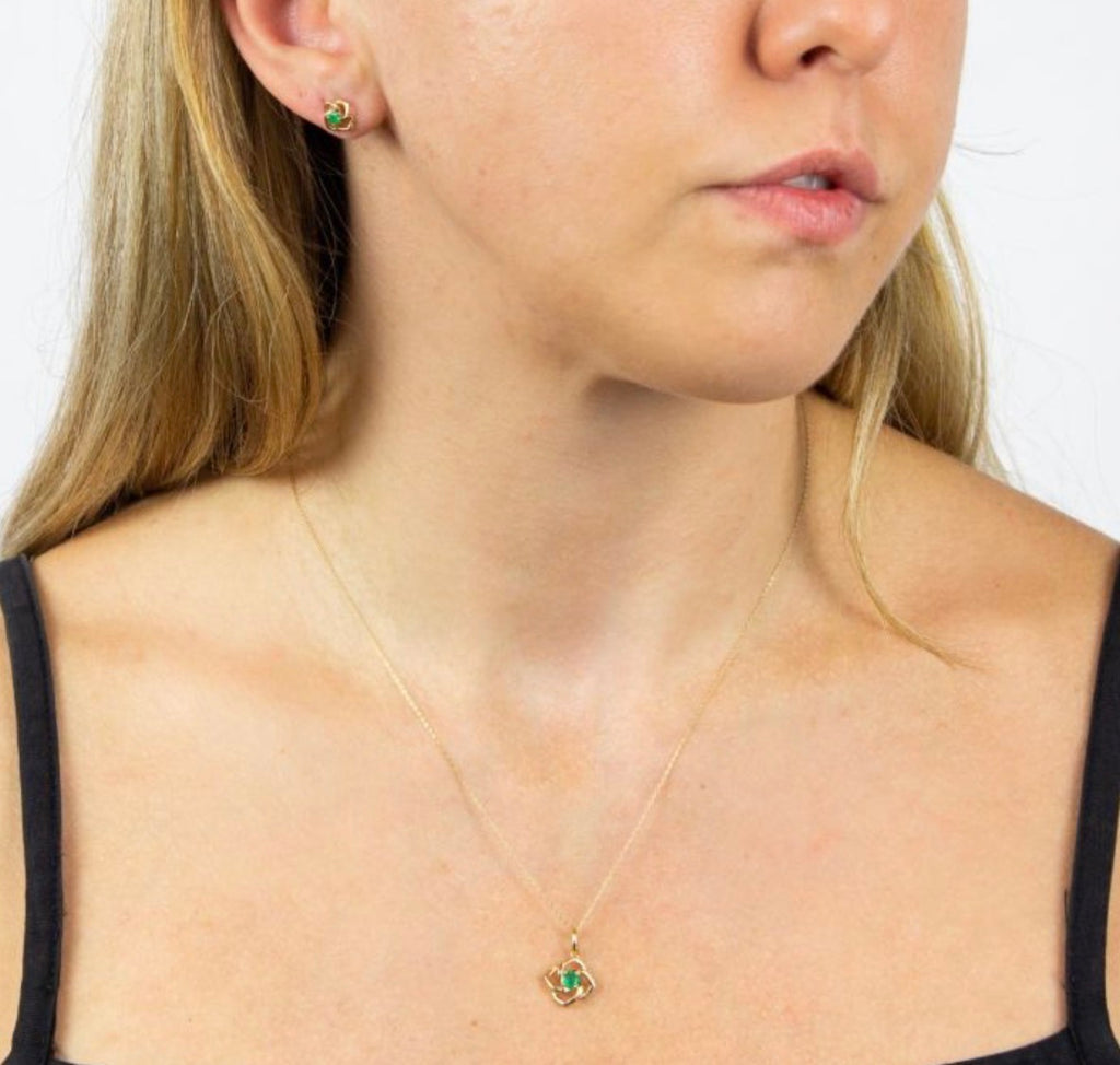 Cut Out Flower Emerald Pendant + 9ct Gold Venetian Box Chain (41–46cm)