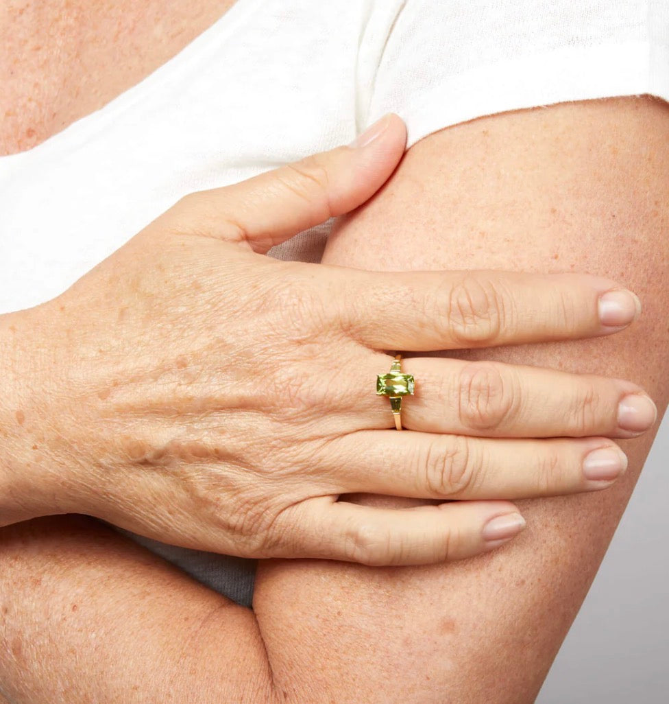 9ct Yellow Gold Trilogy Peridot Ring