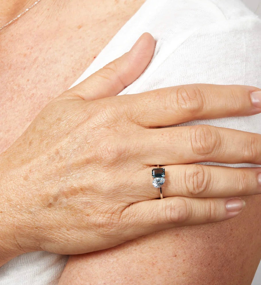 Toi et Moi London & Sky Blue Topaz Ring in 9ct White Gold