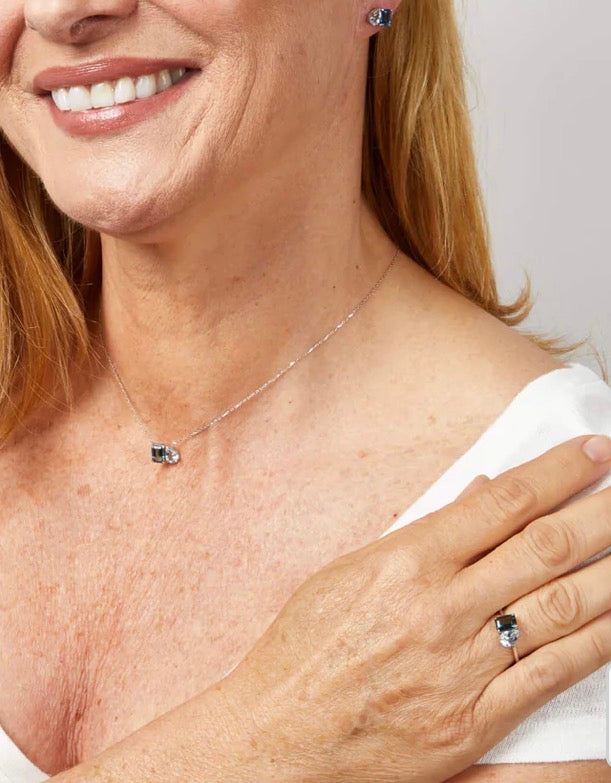 Toi et Moi London & Sky Blue Topaz Ring in 9ct White Gold