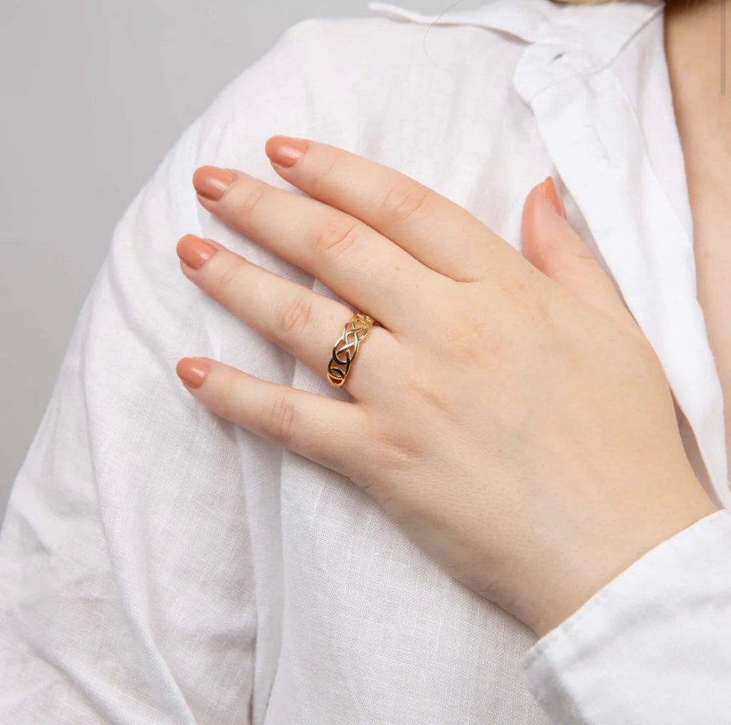 9ct Yellow Gold Celtic Knot Ring