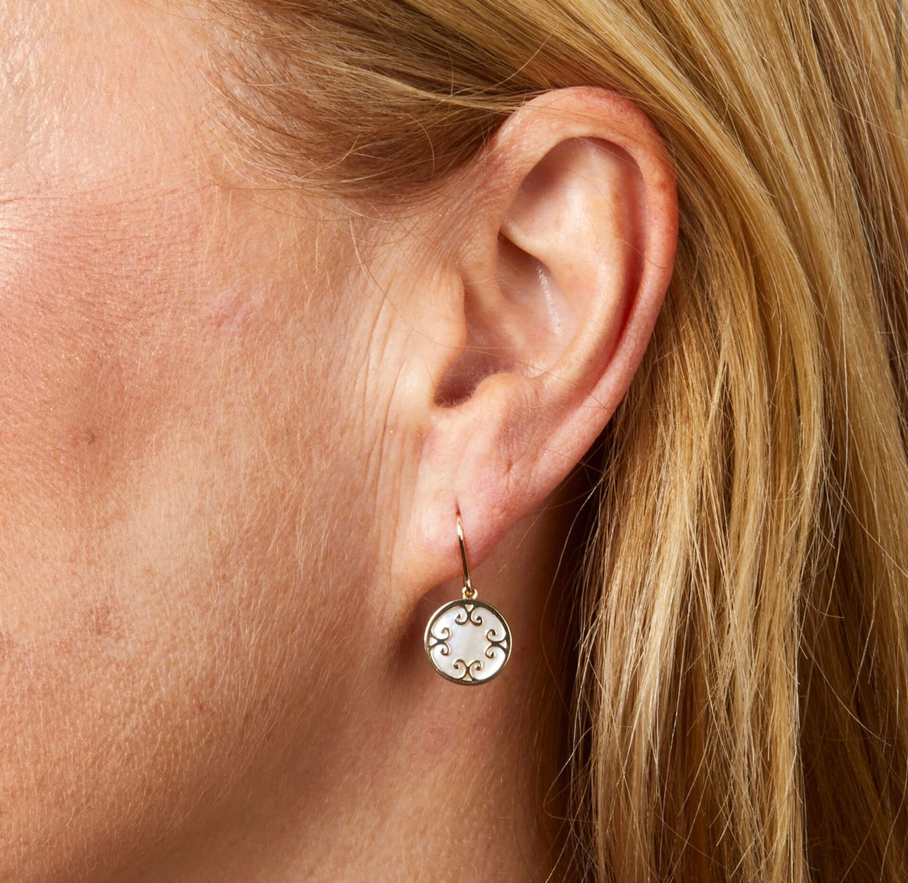 9ct Yellow Gold Mother of Pearl Swirl Drop Earrings