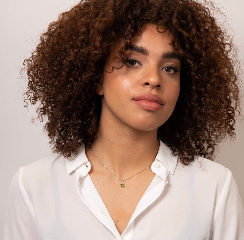 9ct White Gold Trillion Peridot & White Topaz Pendant – 46cm Curb Chain