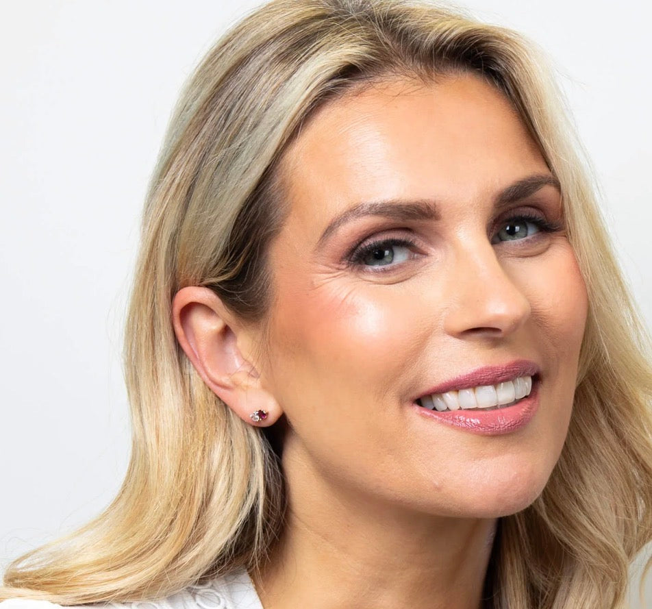 9ct Yellow Gold Toi et Moi Heart Stud Earrings – Rhodolite Garnet & White Topaz