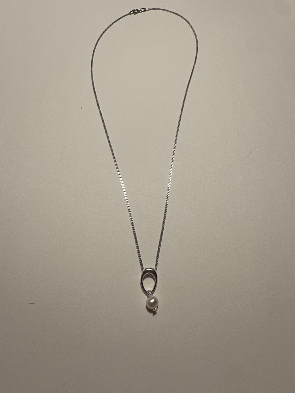Sterling Silver Open Oval Freshwater Pearl Pendant Necklace – Rhodium Plated