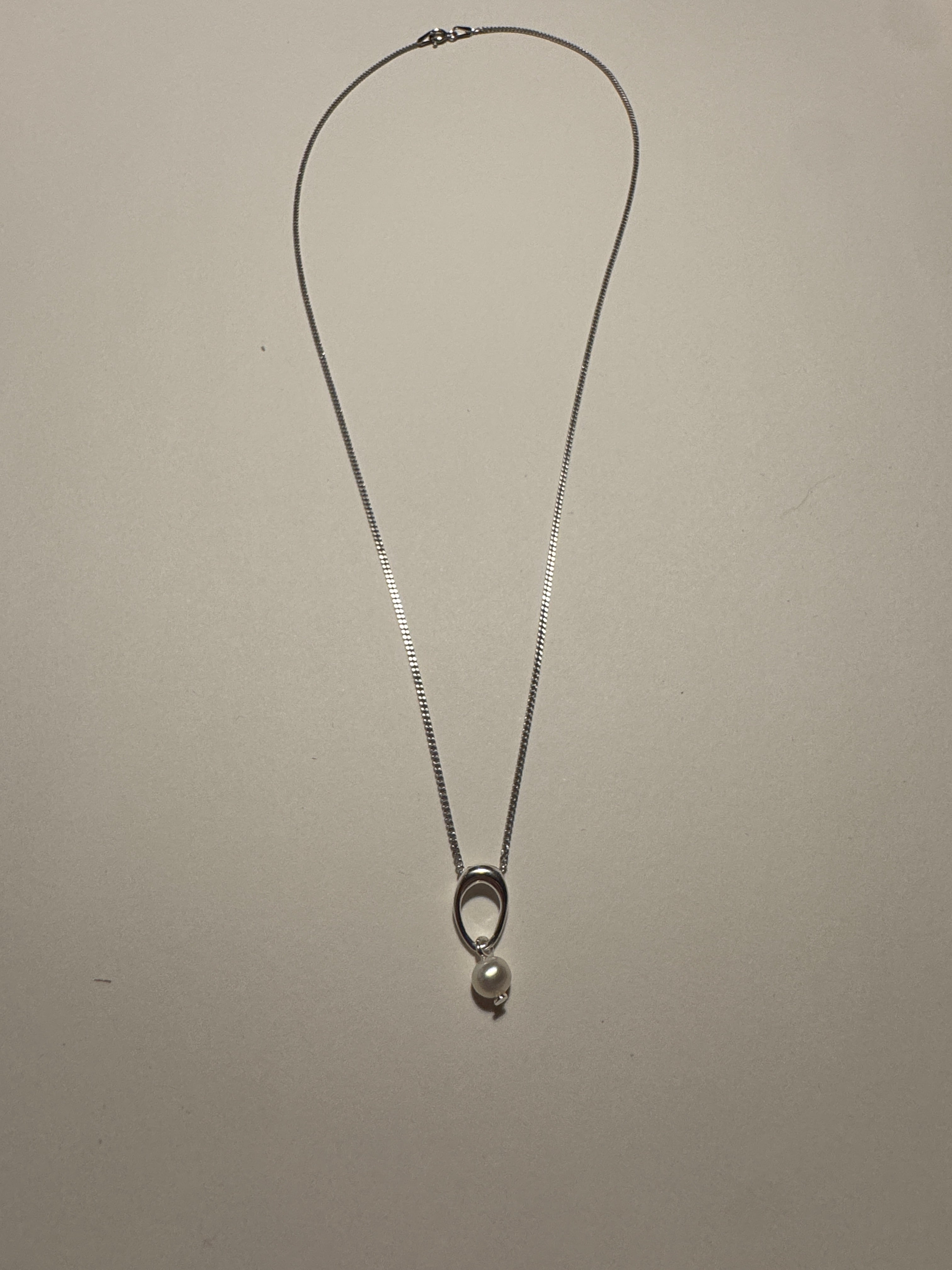 Sterling Silver Open Oval Freshwater Pearl Pendant Necklace – Rhodium Plated