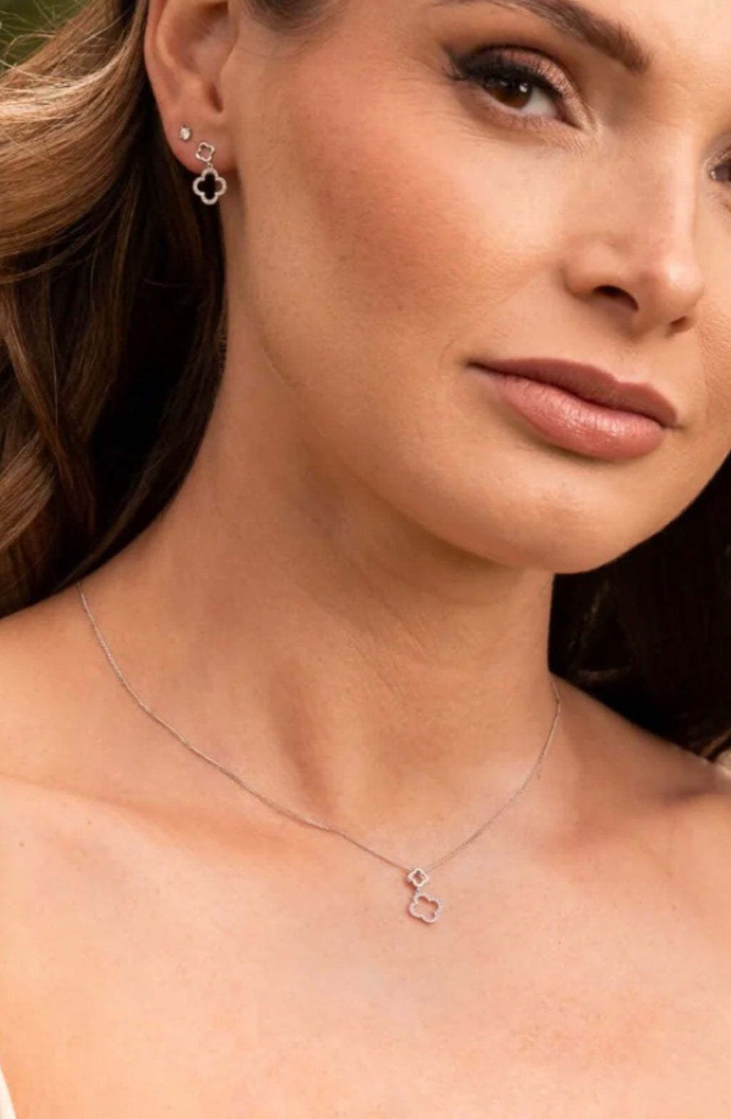 9ct White Gold 0.10ct Diamond Quatrefoil Pendant