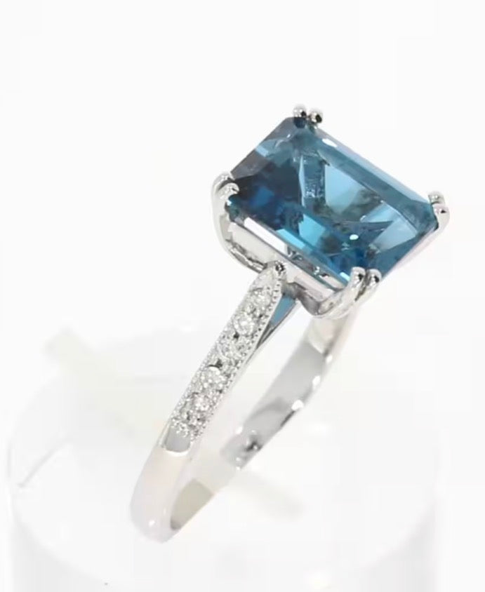 9ct White Gold London Blue Topaz & Diamond Octagon Cut Ring