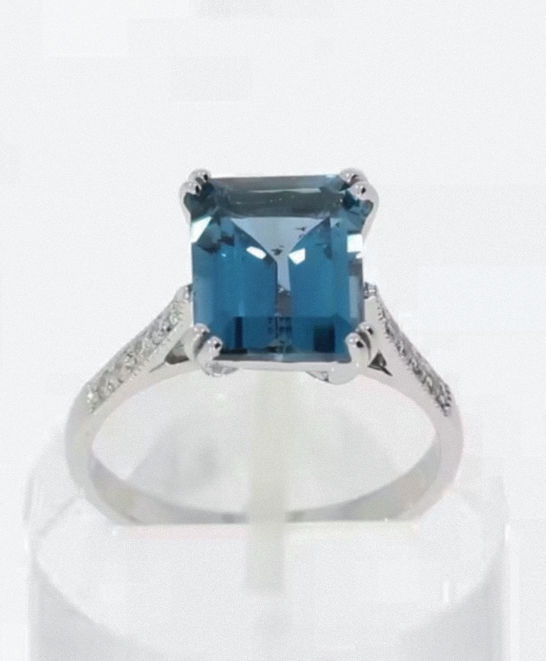 9ct White Gold London Blue Topaz & Diamond Octagon Cut Ring