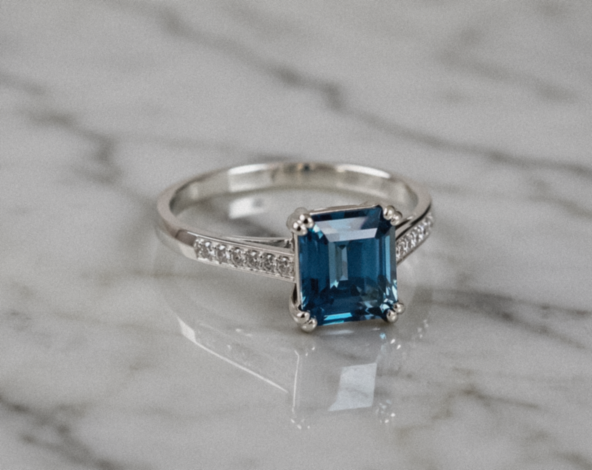 9ct White Gold London Blue Topaz & Diamond Octagon Cut Ring