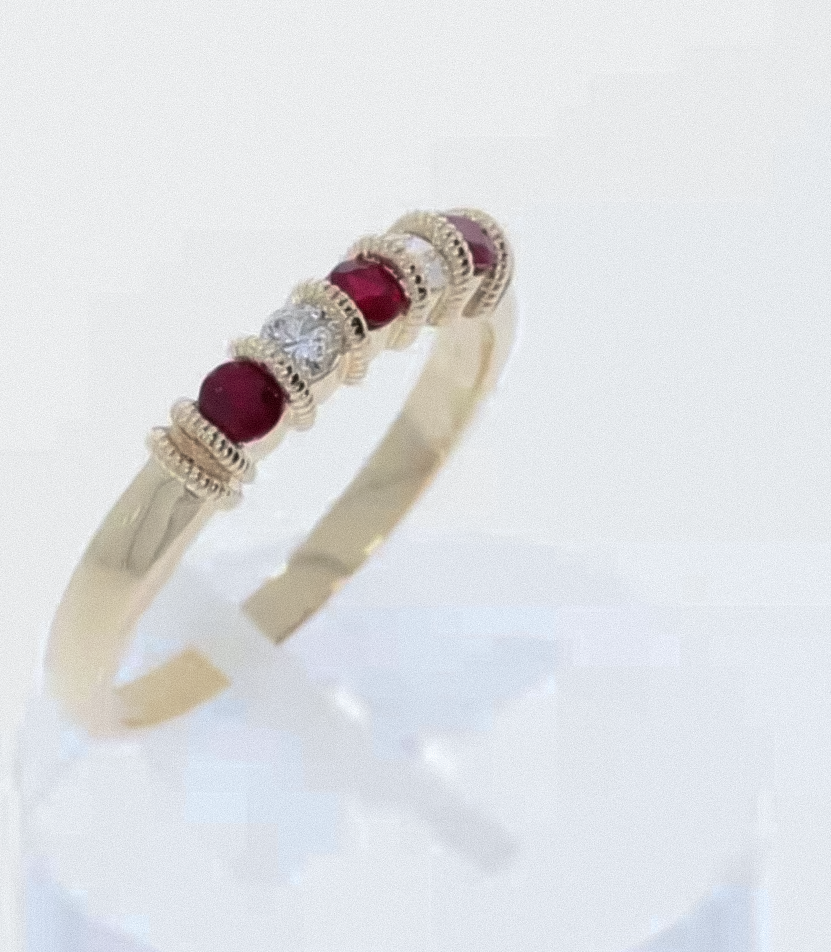 9ct Yellow Gold Ruby & Diamond 5 Stone Eternity Ring