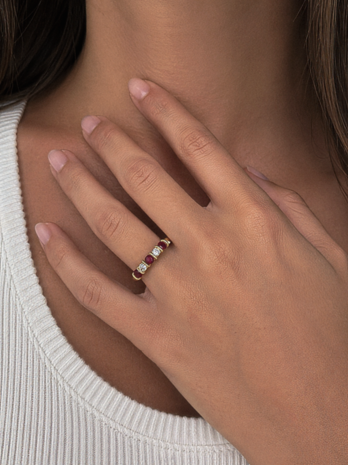 9ct Yellow Gold Ruby & Diamond 5 Stone Eternity Ring