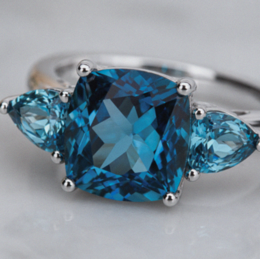 9ct White Gold London Blue Topaz Trillogy Ring