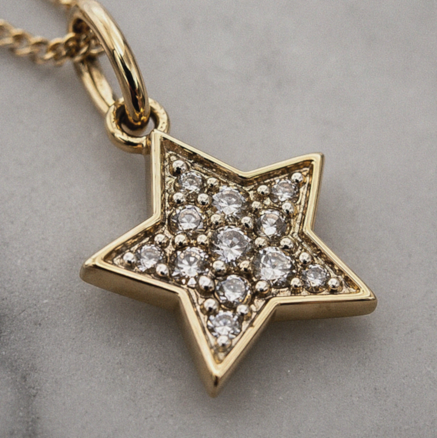 9ct Yellow Gold Diamond Star Pendant Necklace