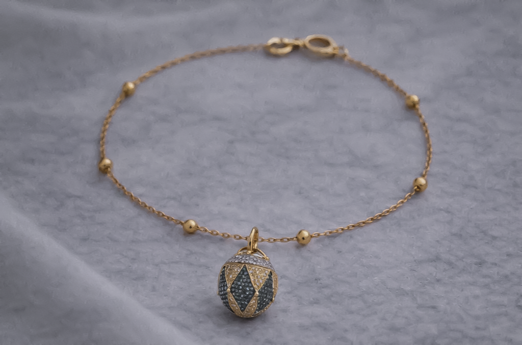 18ct White Gold 3ct diamond Fabergé Egg Charm Pendant.