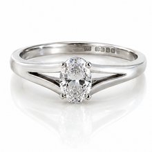 9ct White Gold Oval-Cut Split-Shoulder 0.31ct Diamond Engagement Ring