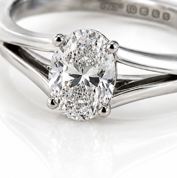 9ct White Gold Oval-Cut Split-Shoulder 0.31ct Diamond Engagement Ring