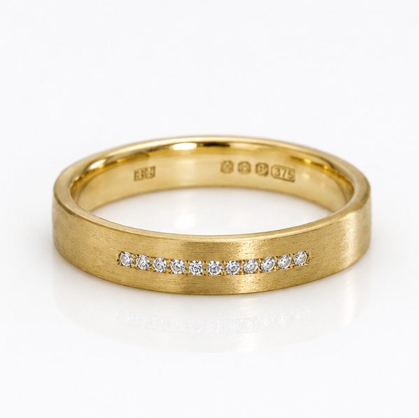 Yellow Gold 0.09ct Diamond Set Wedding Ring - 3.5mm