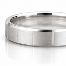 925 Sterling Silver Brushed Detail Men’s Band Ring