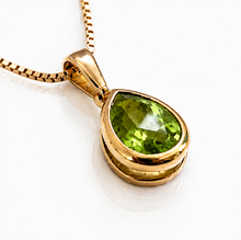 9ct Yellow Gold Peridot Teardrop Necklace