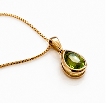 9ct Yellow Gold Peridot Teardrop Necklace