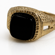 9ct Yellow Gold Cushion-Cut Black Onyx Signet Ring – Classic Gents Statement