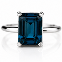 9ct White Gold Rectangle London Blue Topaz Ring