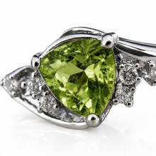 9ct White Gold Trillion Peridot & White Topaz Ring