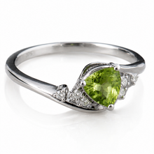 9ct White Gold Trillion Peridot & White Topaz Ring