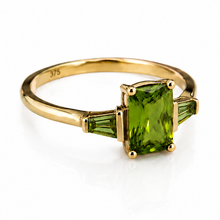 9ct Yellow Gold Trilogy Peridot Ring